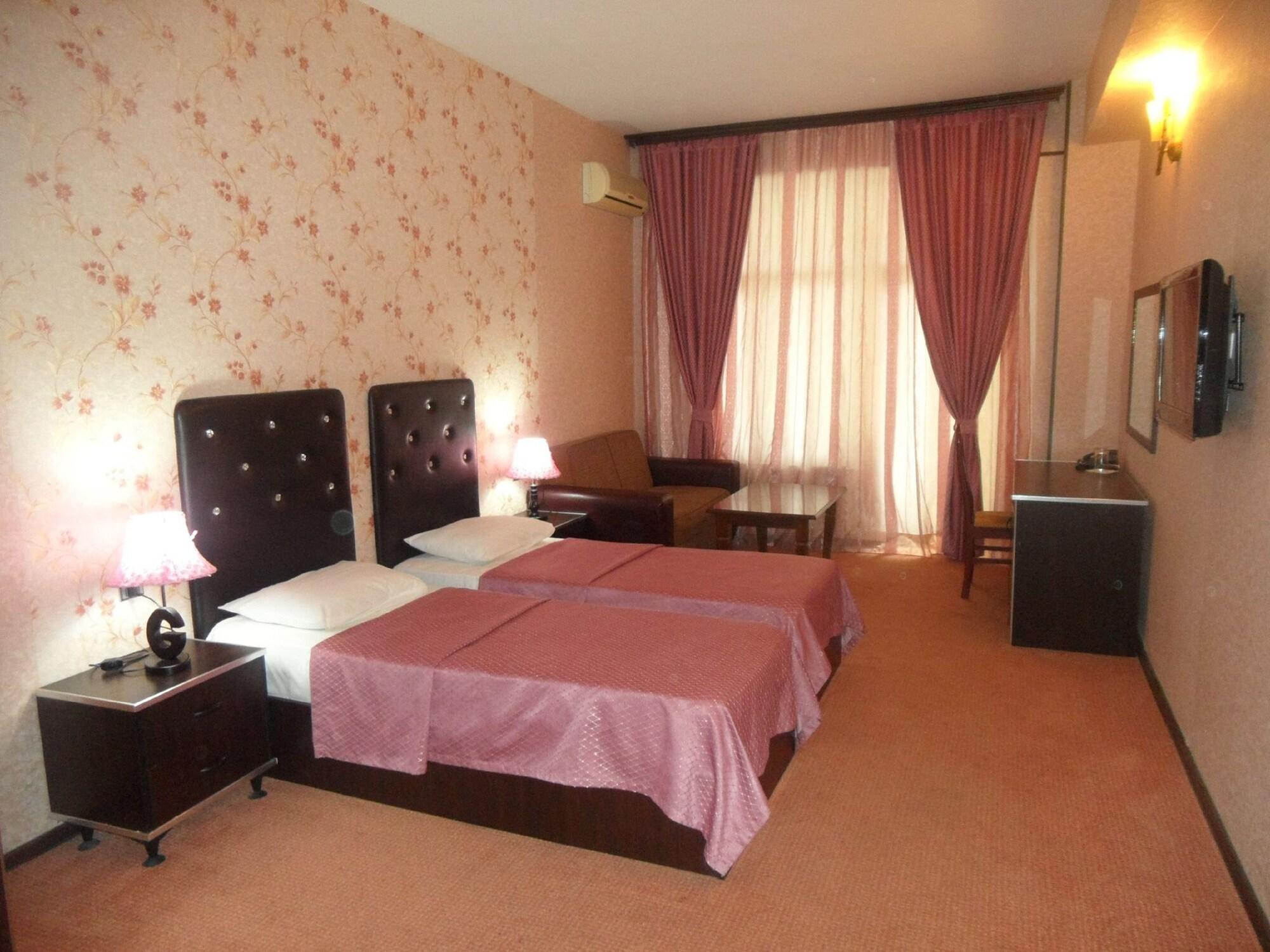 Avand Hotel Bakoe Buitenkant foto