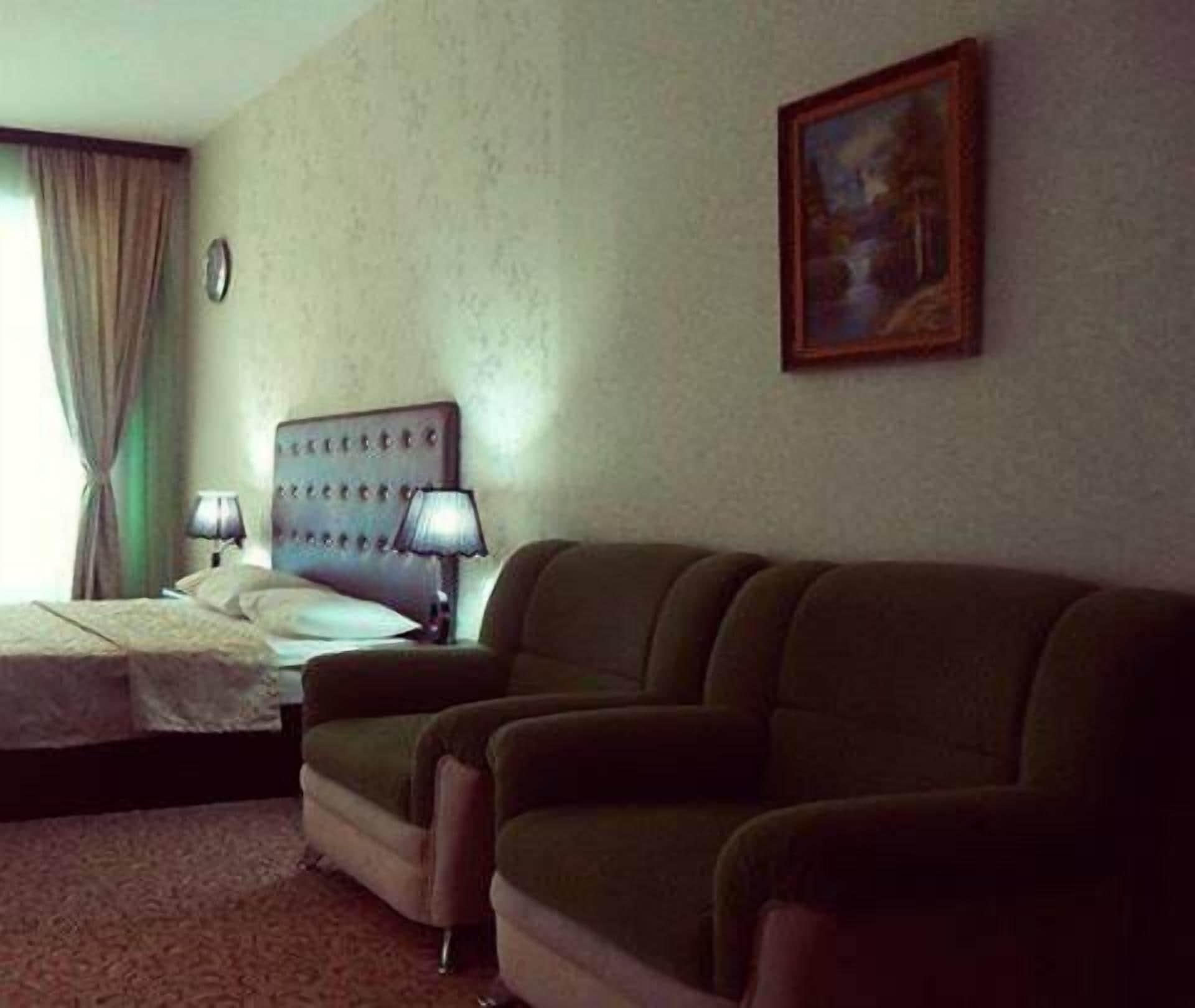 Avand Hotel Bakoe Buitenkant foto