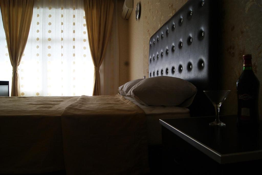 Avand Hotel Bakoe Kamer foto