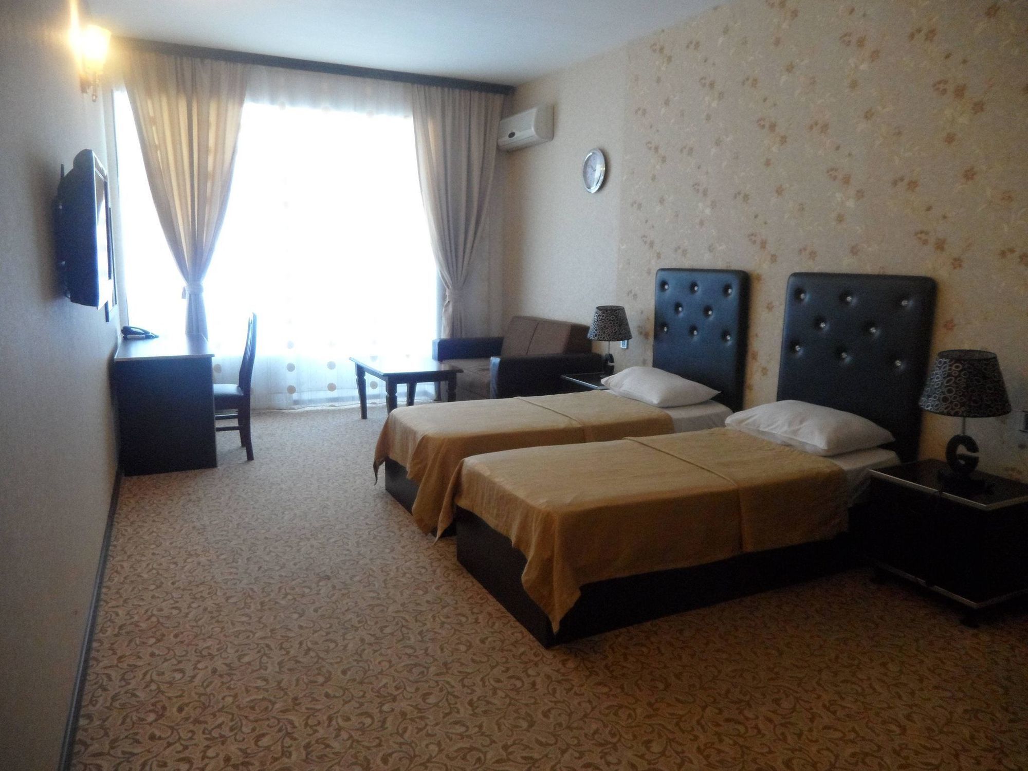 Avand Hotel Bakoe Buitenkant foto