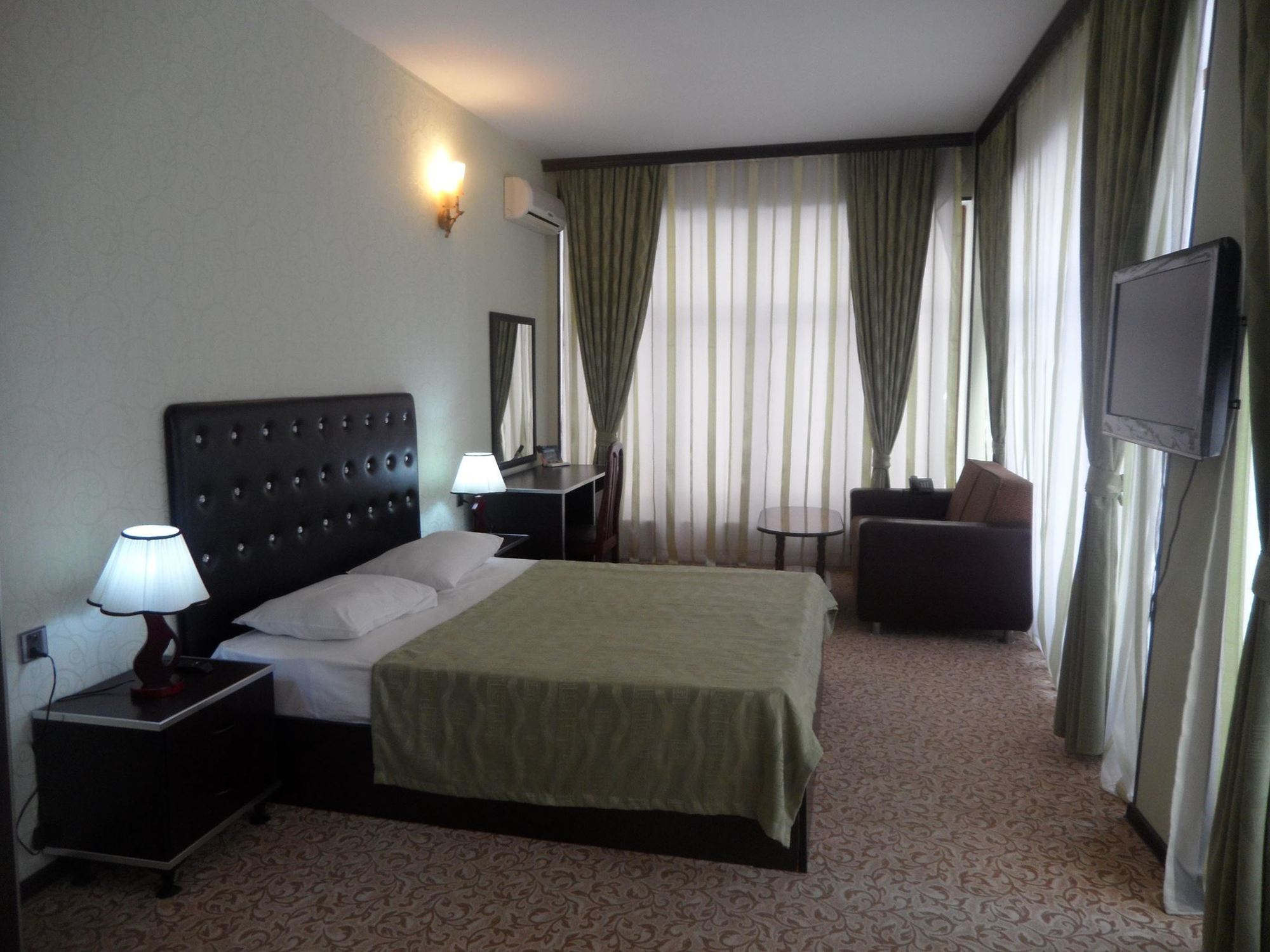 Avand Hotel Bakoe Buitenkant foto